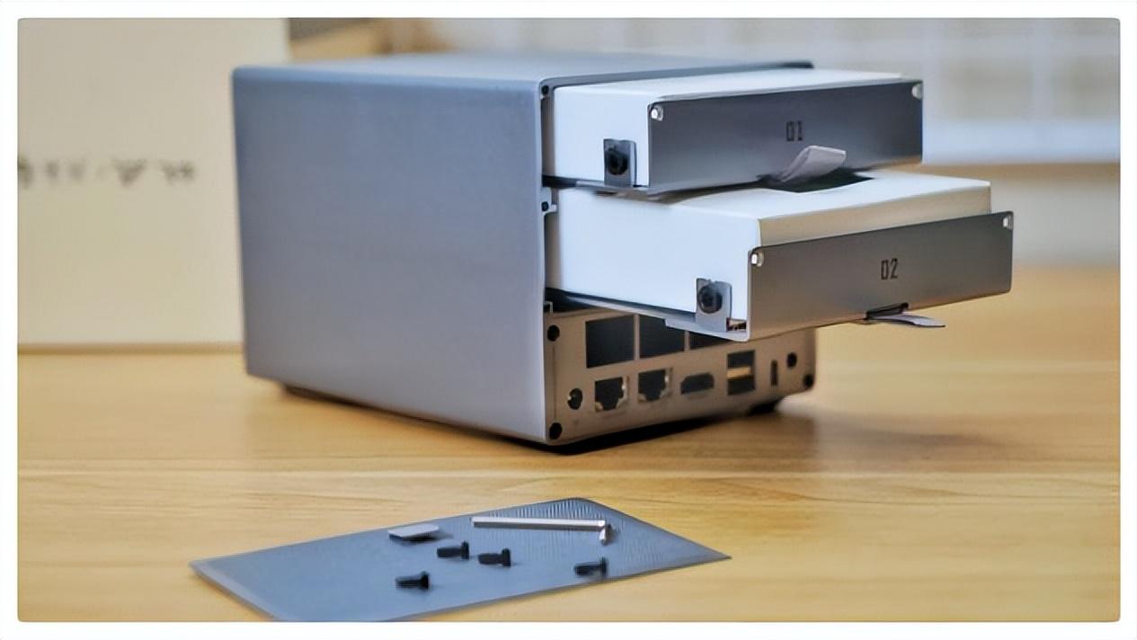 零刻ME PRO评测：颠覆传统NAS设计和体验，飞牛OS加持效率翻倍