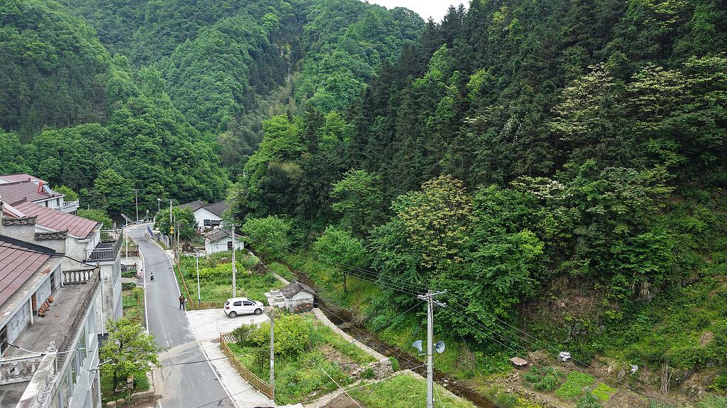 老支书蹲门口抽旱烟：换届选举这笔钱，到底该谁掏腰包？