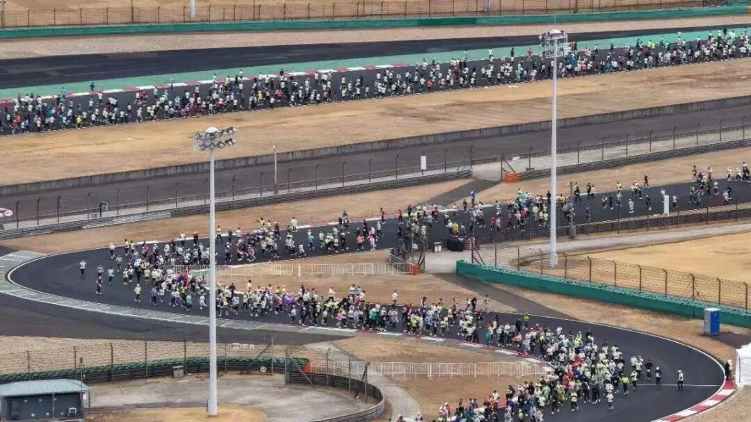 吸金数十亿？揭开“马拉松经济学”暴利真相！