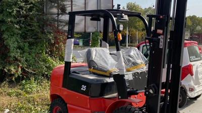 四轮驱动柴油叉车怎么开更省油？老司机经验