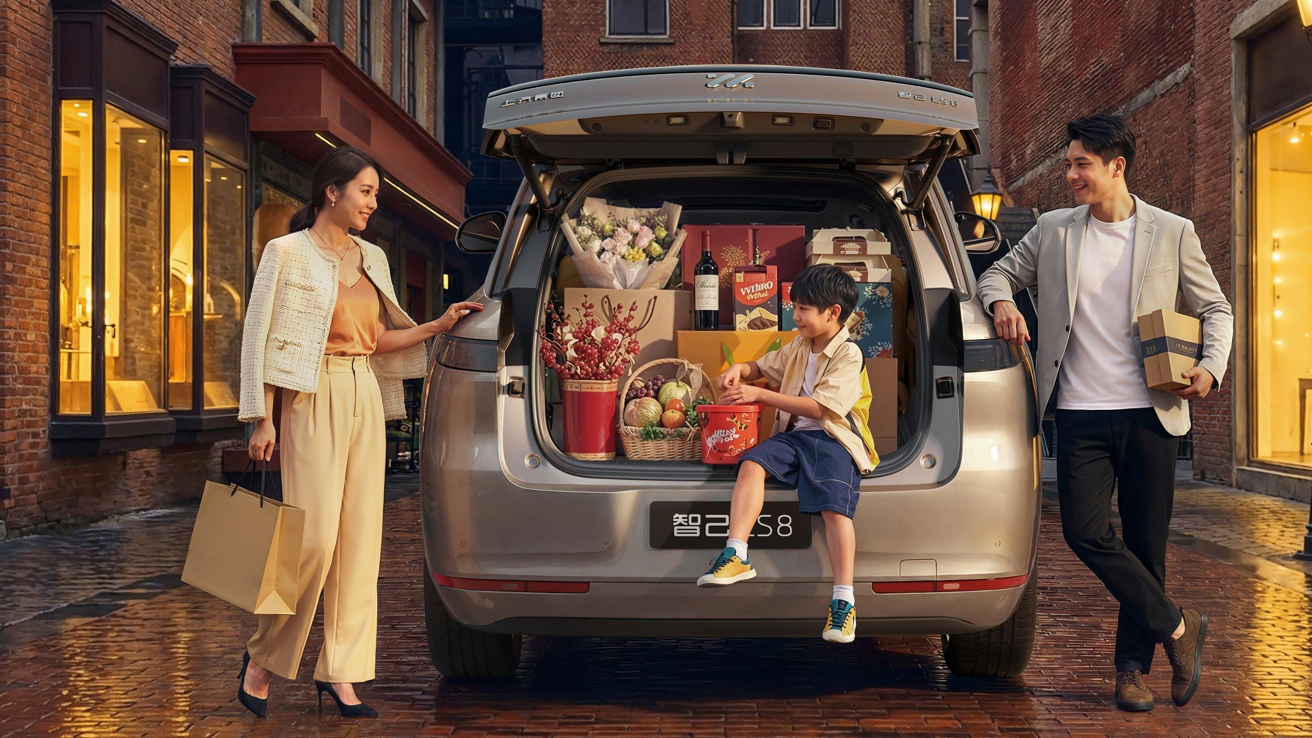 605km续航+大六座，智己LS8是家庭刚需首选