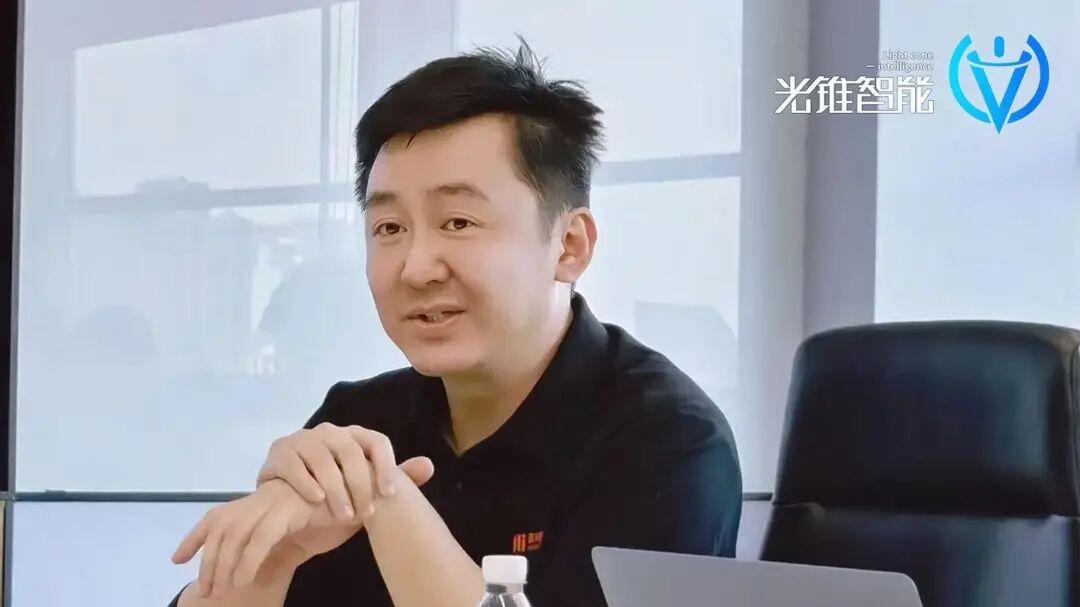 比起上市，王小川讲了更多AI医疗的非共识