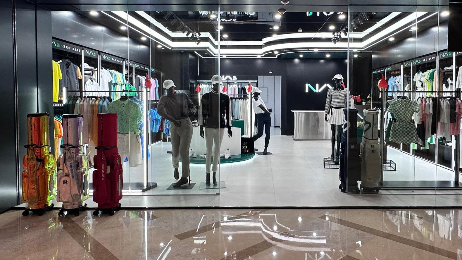 业余高尔夫爱好者穿搭指南：从果岭到日常，哪些品牌值得选？