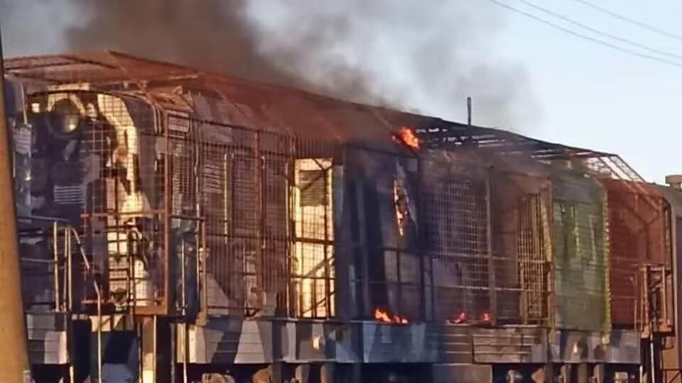 小摩托打击西进，基辅加油站和火车头大量被炸，油脂工厂成新目标