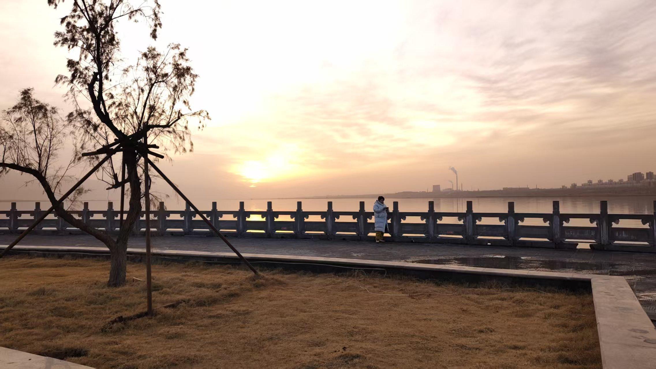 自我介绍：人生不只有白天黑夜