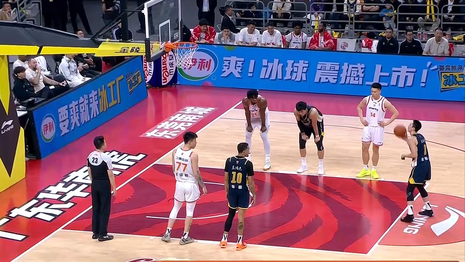 CBA：胡明轩单项第一，张镇麟23分四连胜，小将8助攻