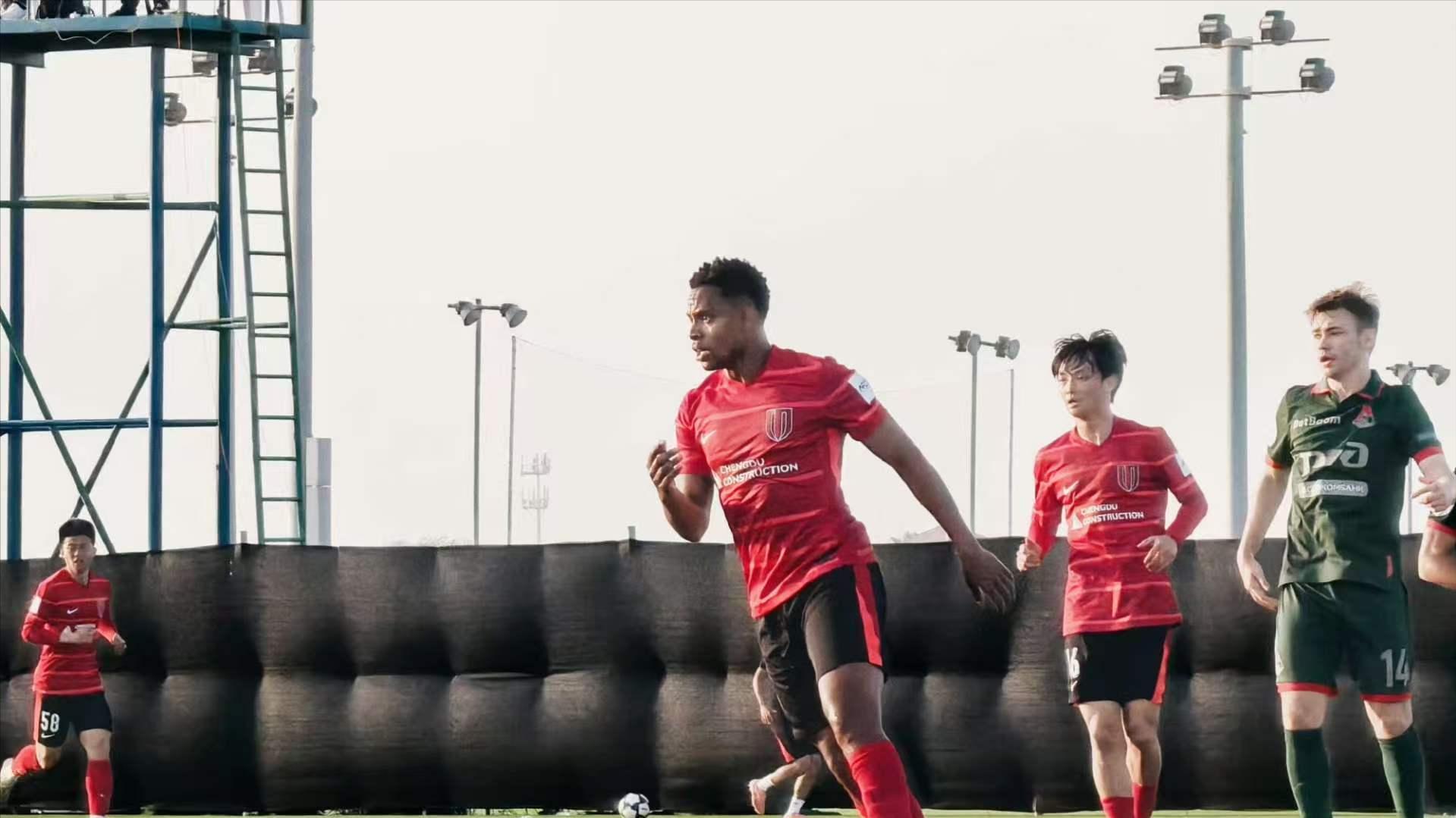 韦世豪都要打酱油！蓉城四叉戟狂轰43球，未赛已成夺冠第一热门