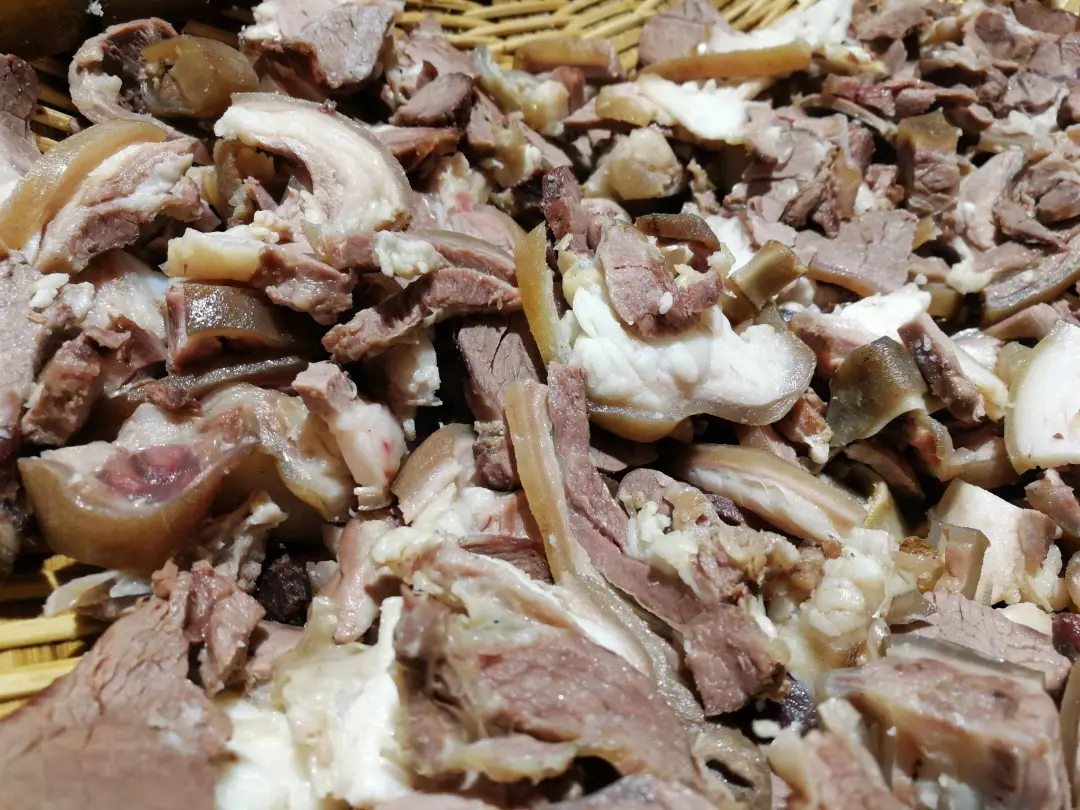 川滇明珠会东究竟藏着哪些令人垂涎的特色美食？每一道都有独特魅力吗？