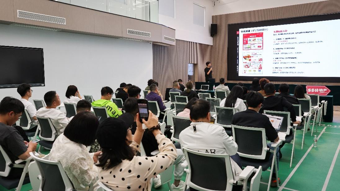 电商“四大巨头”火拼：阿里 京东 美团 拼多多谁最“烧钱”和赚钱