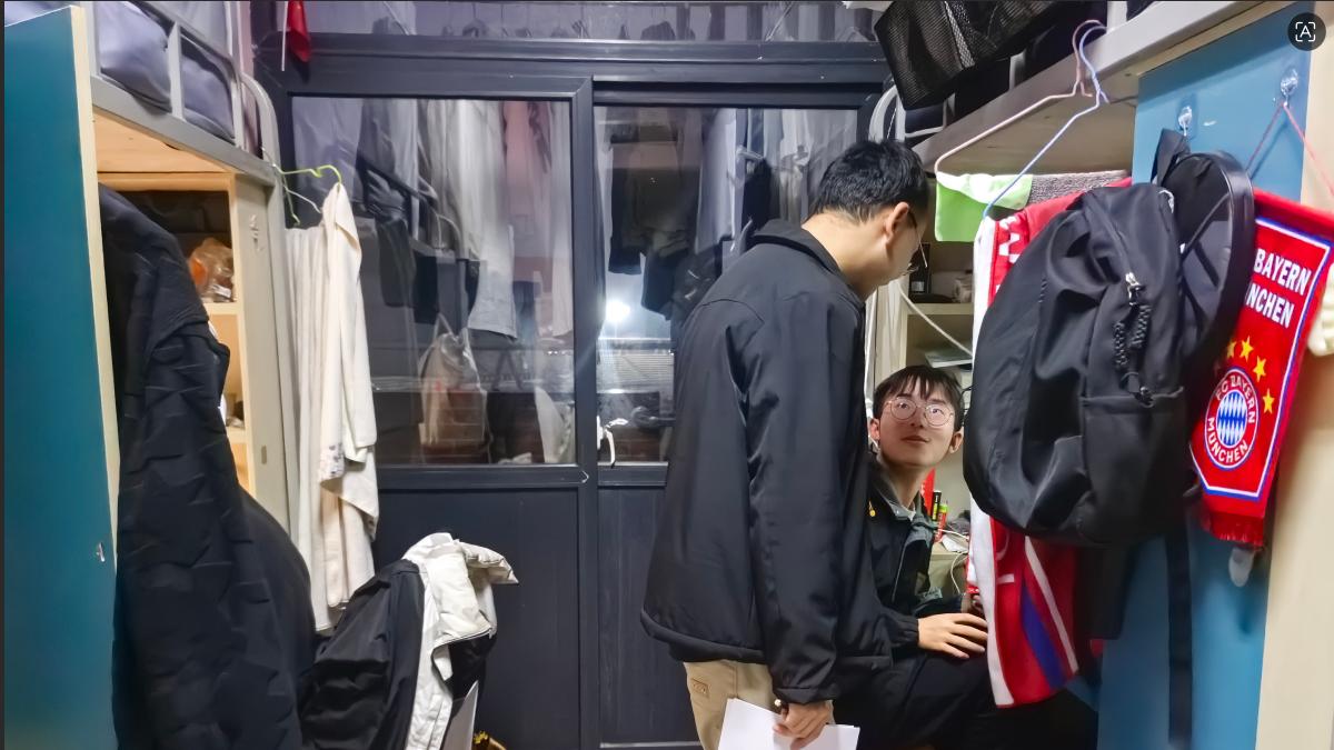 老师深夜查寝禁游戏！南通大学通知引争议：保障休息是否管太宽？