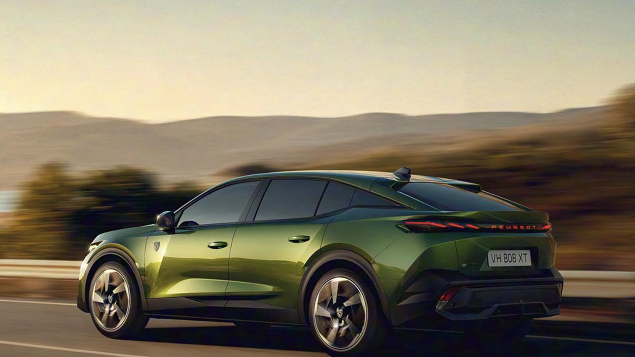 高颜值法系轿跑，光影设计美学，i-Cockpit战斗座舱，提供3套动力