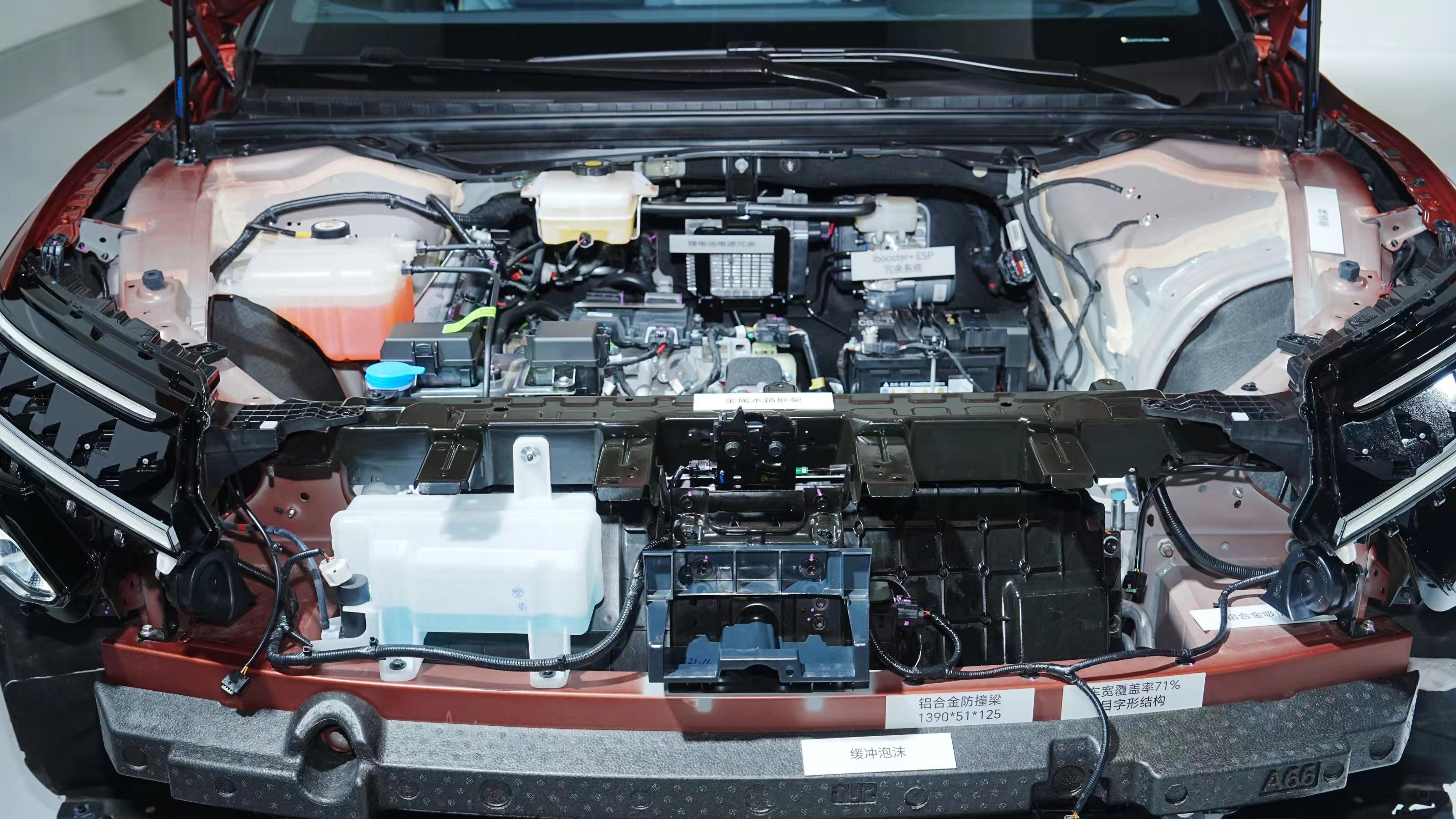 丰田怎么突然不抠了？从铂智7拆解，看懂合资纯电的转向