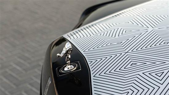 采用激光雕刻 劳斯莱斯幻影Arabesque官图