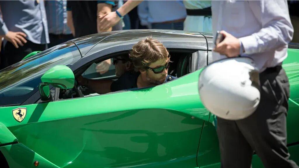 2026摩纳哥重磅拍品：全球唯一原厂绿色法拉利LaFerrari，里程仅1.2万公里