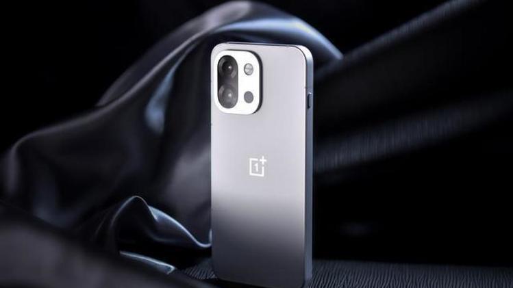 一加15T正式发布，小屏党狂喜！这才是全能旗舰该有的样子