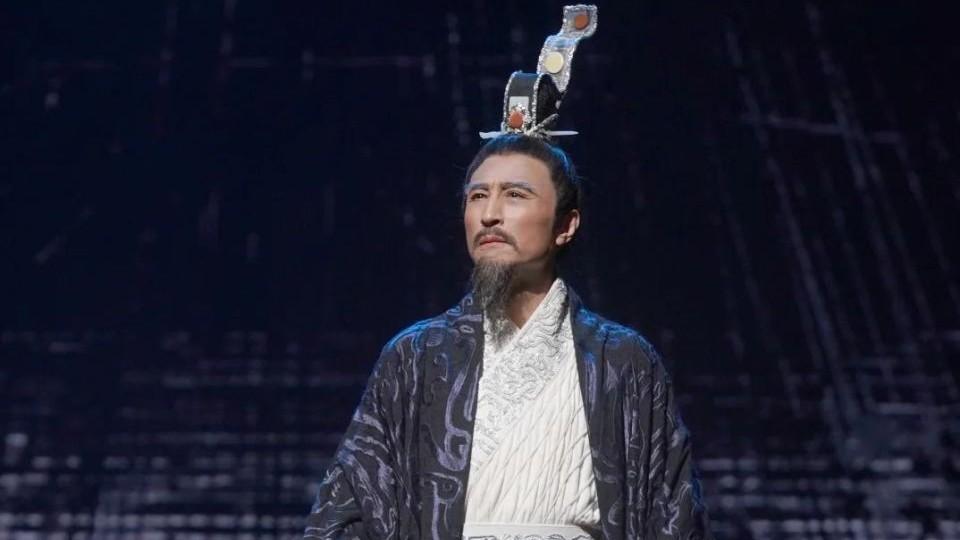 在屈原战死的地方，我们喜气洋洋地谈论幸福