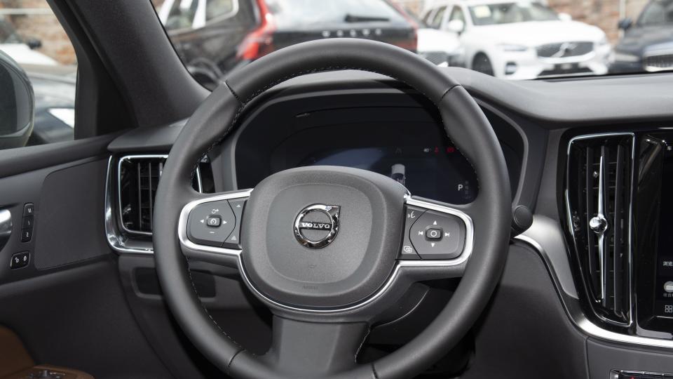 当年卖30万都嫌贵！如今降到15.99万起，沃尔沃S60不香吗？