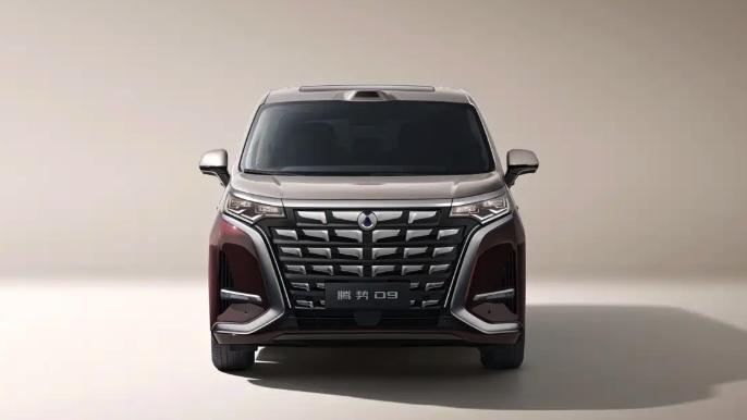 新能源豪华MPV开创者，第二代腾势D9进化而来