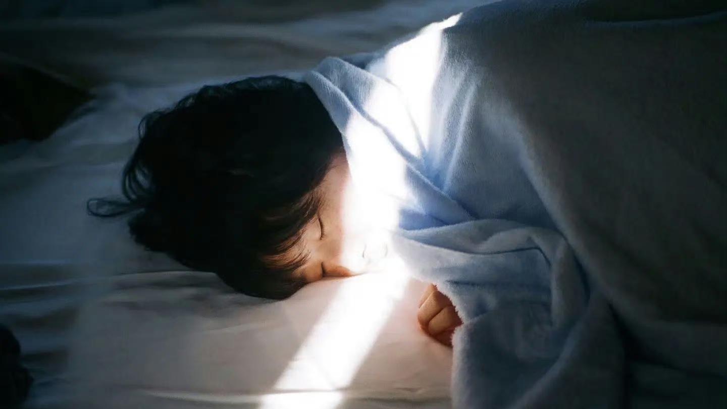 如何使照片复刻出日系清新蓝调