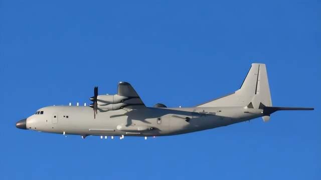 东海惊魂！日本F-15紧急起飞，中国新型“深海猎手”被拦截