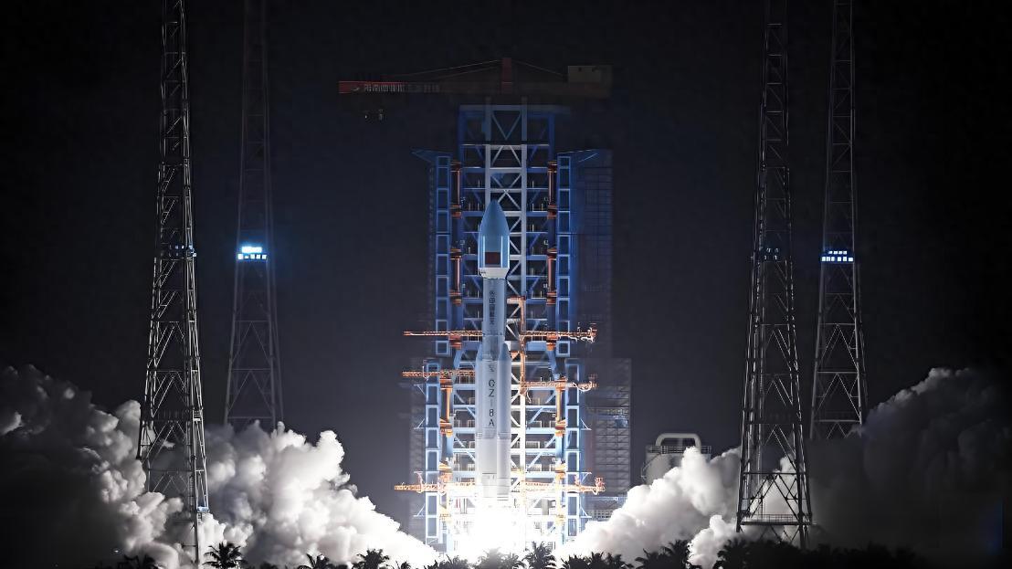 深夜一箭18星！中国“天网”悄然成型，美国星链优势正在被抹平