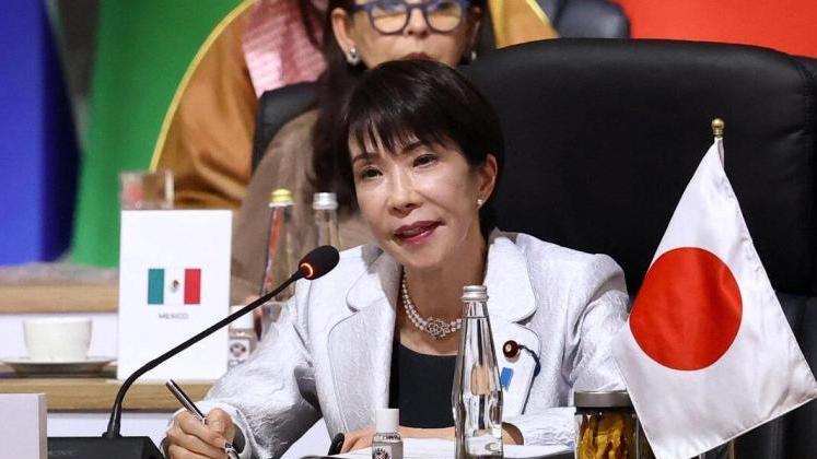 还剩6830亿，中国大幅抛美债，特朗普拉六国共谋反华，帮凶全到齐