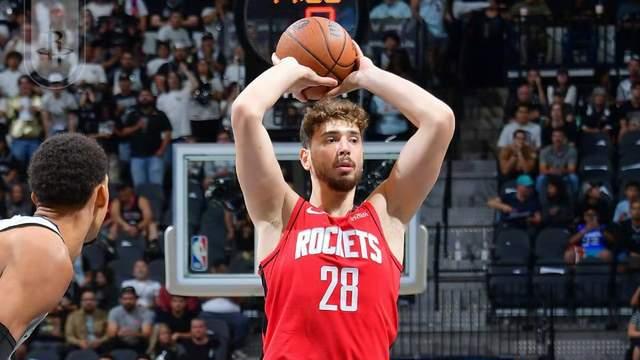 申京找回高效打法，轰33+9+6 火箭队1号位送14助攻 只差投篮成核心