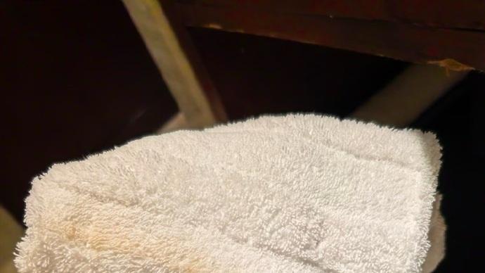 知名酒店毛巾复用：住酒店不带毛巾的人天塌了