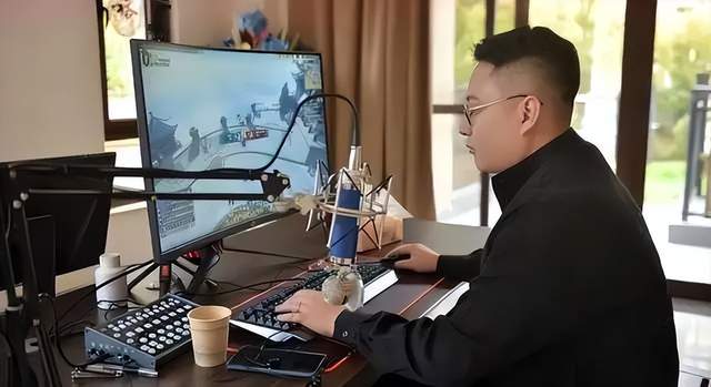 开服不到一小时，百万顶奢被抢光，逆水寒畅玩服上演速度与激情