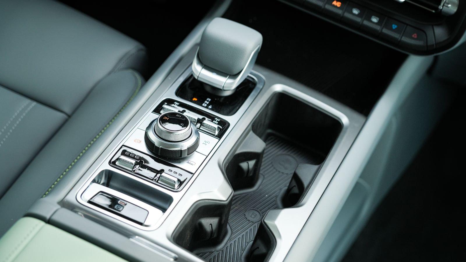 全场景出行伙伴！BJ40燃油三把锁的实用价值解析