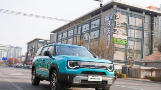 雪季出行新搭子：BJ30旅行家，赏雪山路稳稳拿捏！