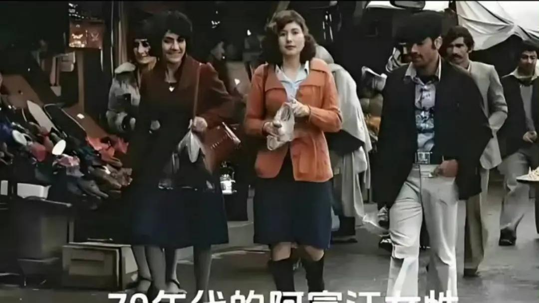 禁止女性上学，阿富汗是人类之癌还是文明之光？