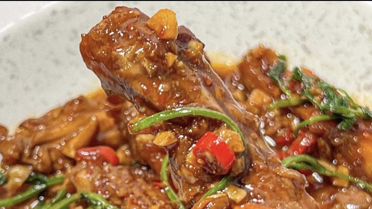 江西辣鸡翅：剪开更入味，一口爆汁的下饭神器