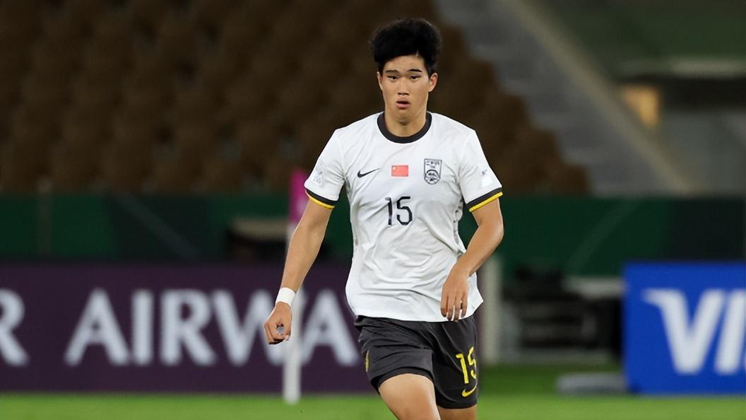 亚洲杯爆红，U23国足带刀后卫表现亮眼