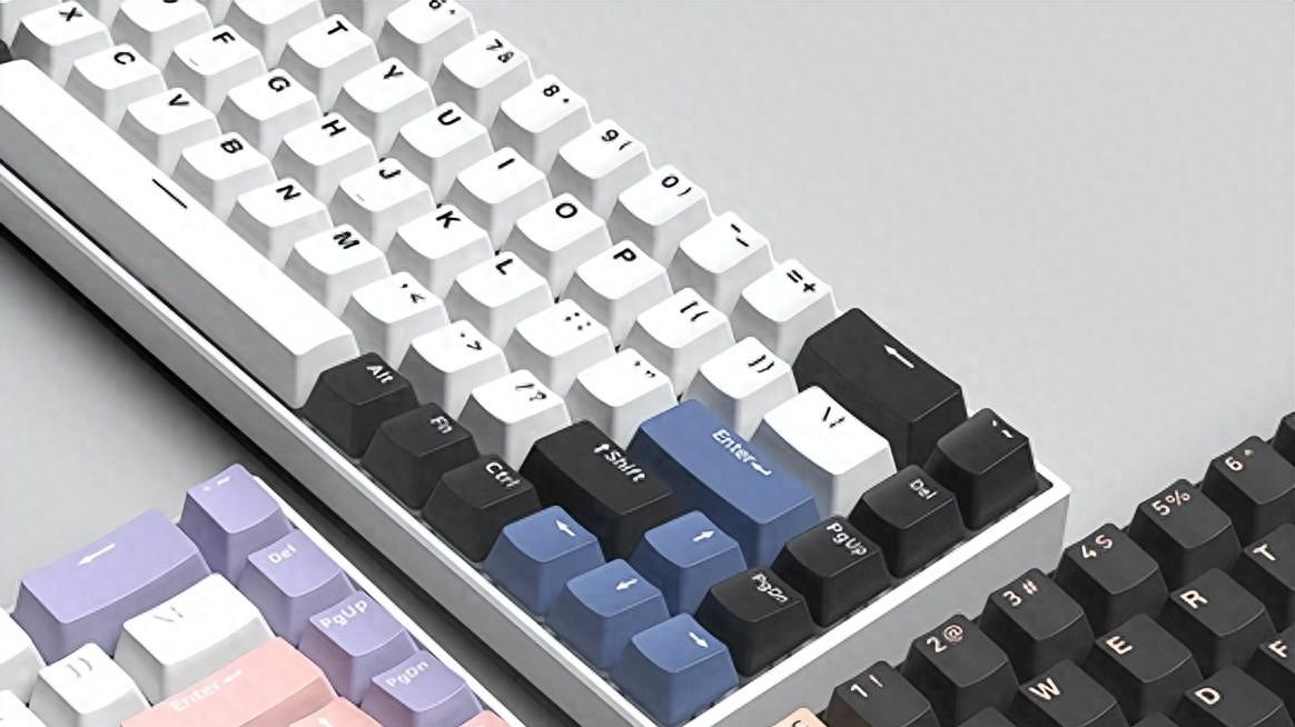小尺寸机械键盘，好看是真好看，但玩游戏我劝你慎入
