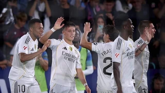 2026首战！百年恩怨再掀战火！巴萨残阵缺 3 核，皇马没了姆巴佩！