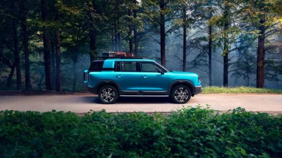 能装、能躺、还能省油？BJ30旅行家想当你的生活搭子