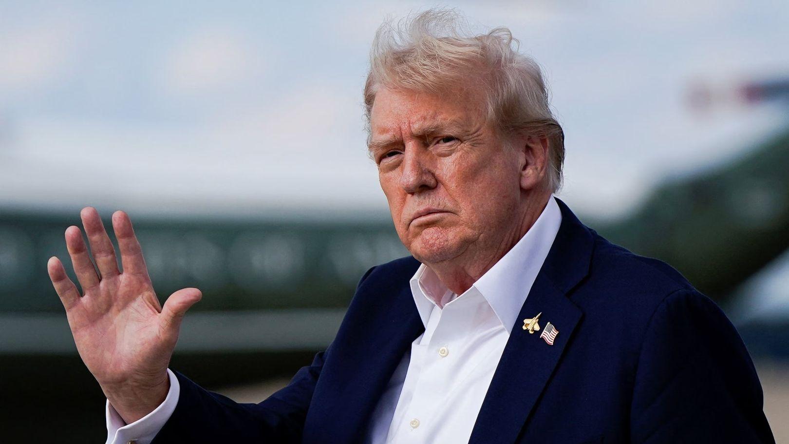 自己惹的危机兜不住，要日本出手？特朗普这步棋把高市逼到了墙角