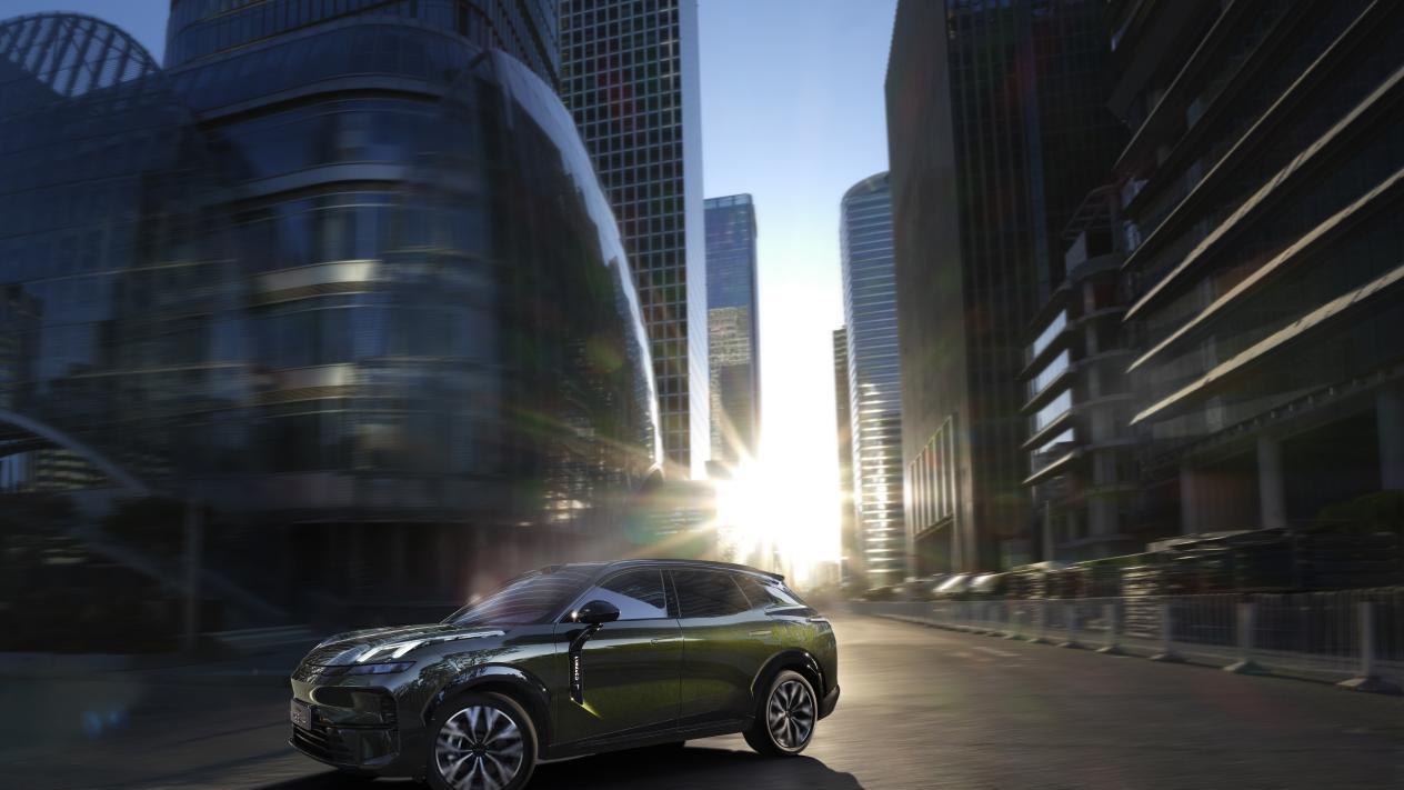 续航变得更简单，全新领克08 EM-P推出230超长续航Ultra版，体验再升级