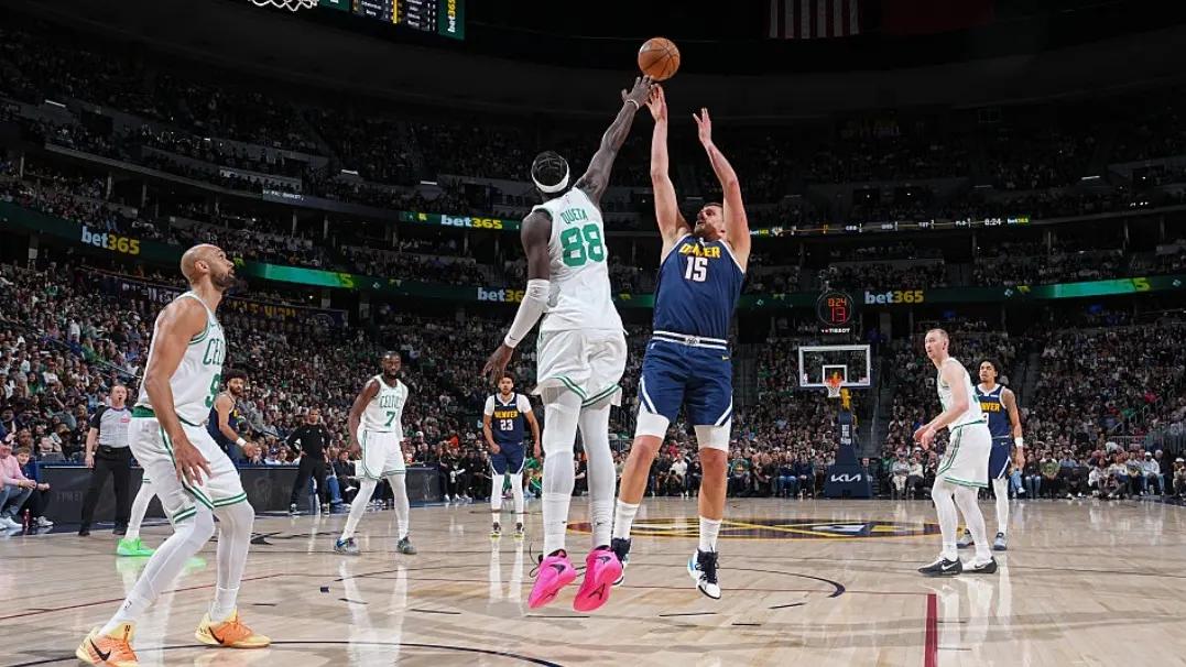 高原主场防守制胜！约基奇30+12+6引领掘金大破绿军