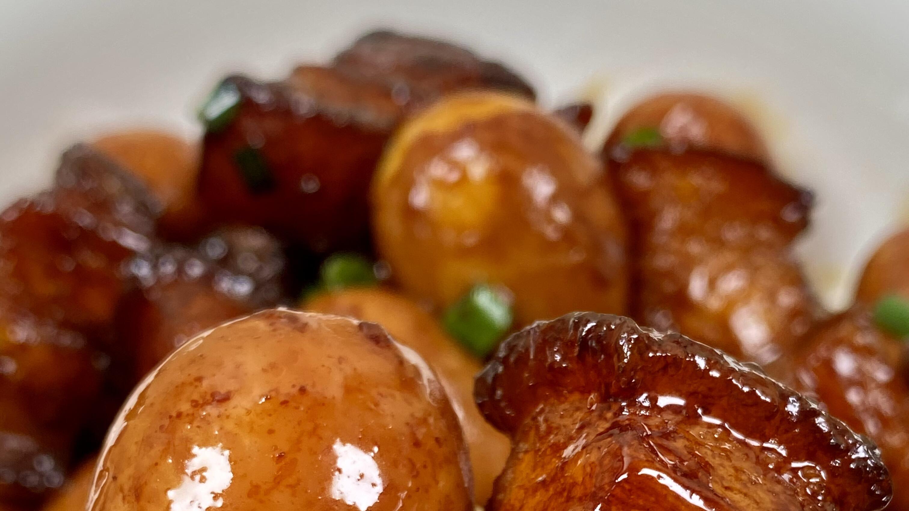 红烧肉鹌鹑蛋——一口入魂的治愈系美味！