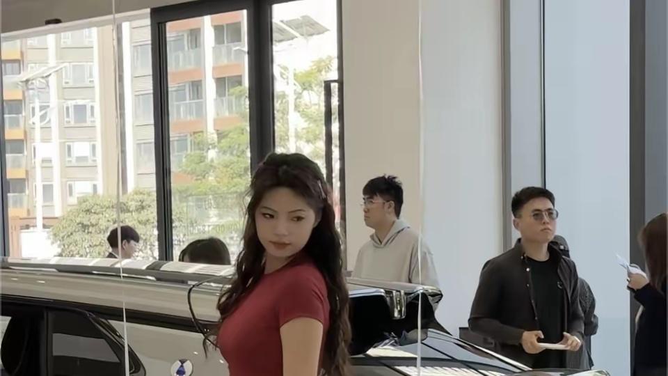 充电比加油还快！腾势Z9GT携“闪充电池”交付，燃油车最后的堡垒被攻破？