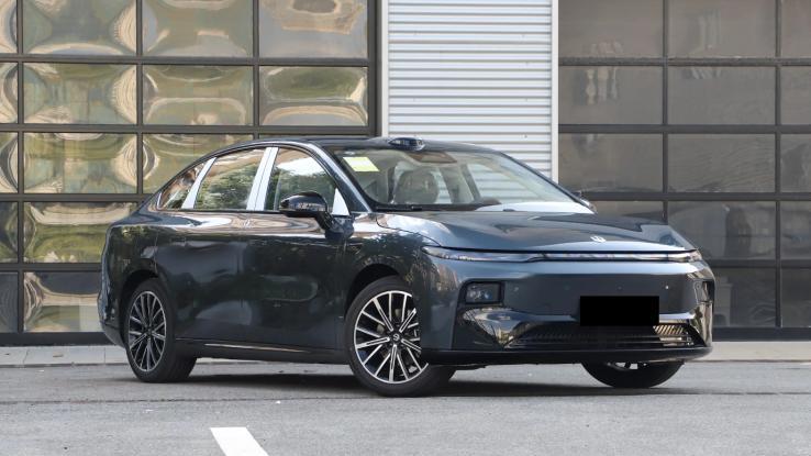 零跑B01购车手册：按需求选版本，一篇搞定所有疑问