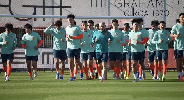 CCTV5直播，国足拿非洲强队试金 保持反击打法 张玉宁与韦世豪攻坚