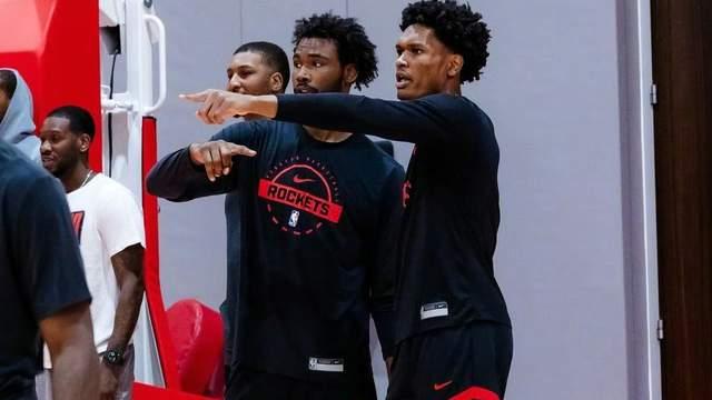 替补30+6，谢泼德成火箭队头号得分手，加时赛没球权，乌度卡让步