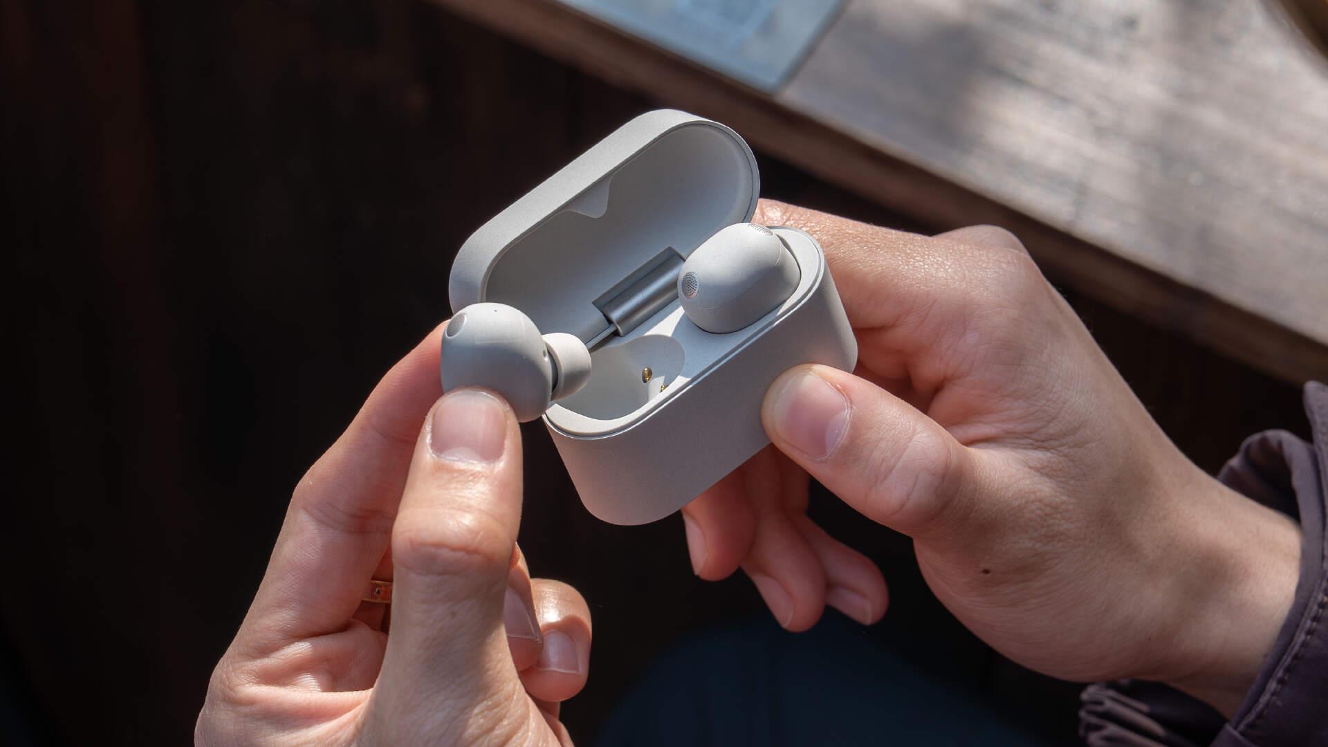 索尼 WF-1000XM6 首发体验：实用主义造就降噪巅峰