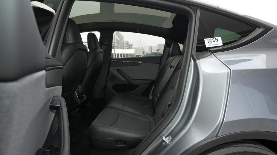 年底闭眼入的宝藏车！900V高压+3分钟换电，乐道L60真“赢麻了”