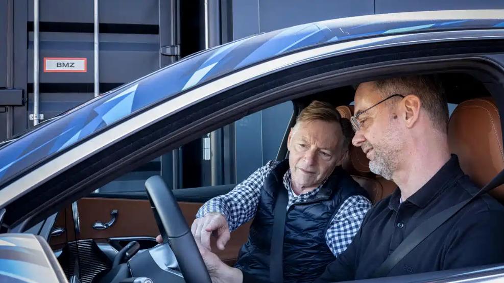 续航超700km！奔驰C级纯电版4月发布，Model 3、宝马i3迎来强敌