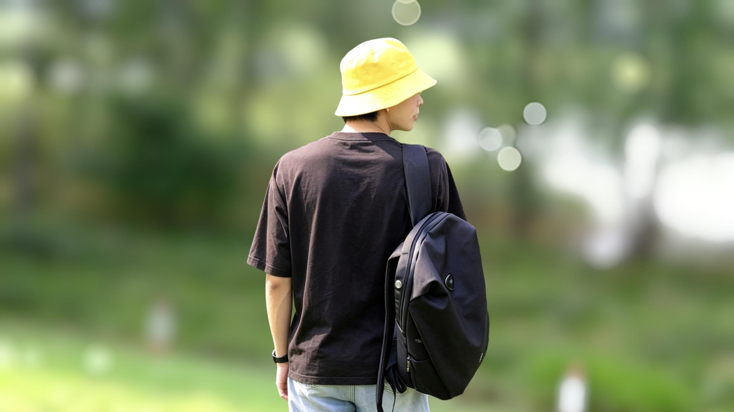 2026男士通勤包推荐：光影行星觅光双肩包通勤+外拍一包搞定
