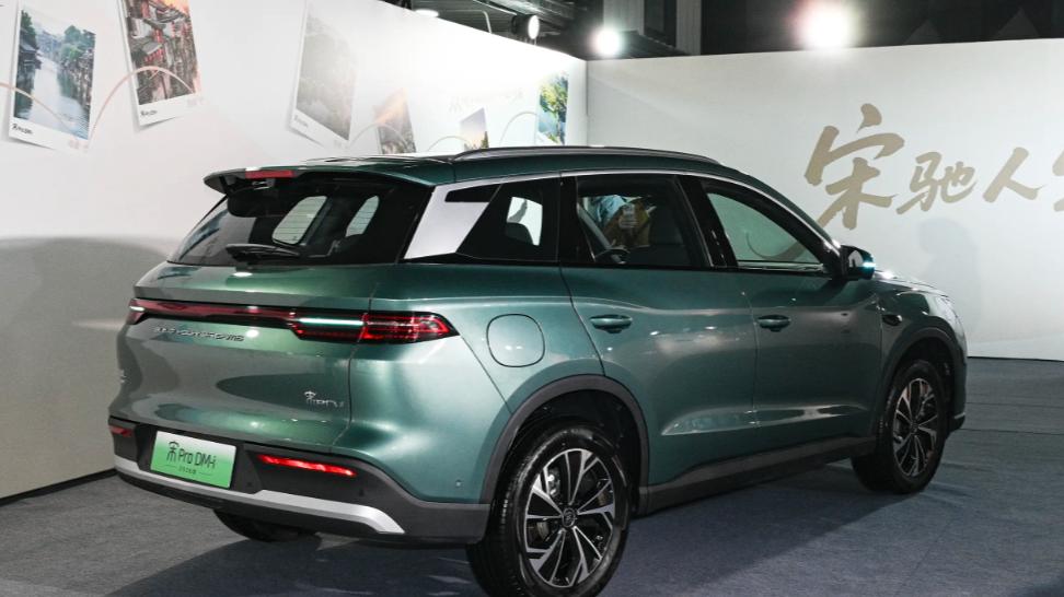 又是等等党的胜利，2026款宋Pro DM新增长续航版，纯电续航提升至220km